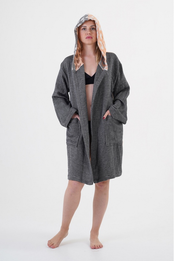 CHAPUTS Lady Black Hooded Bathrobe
