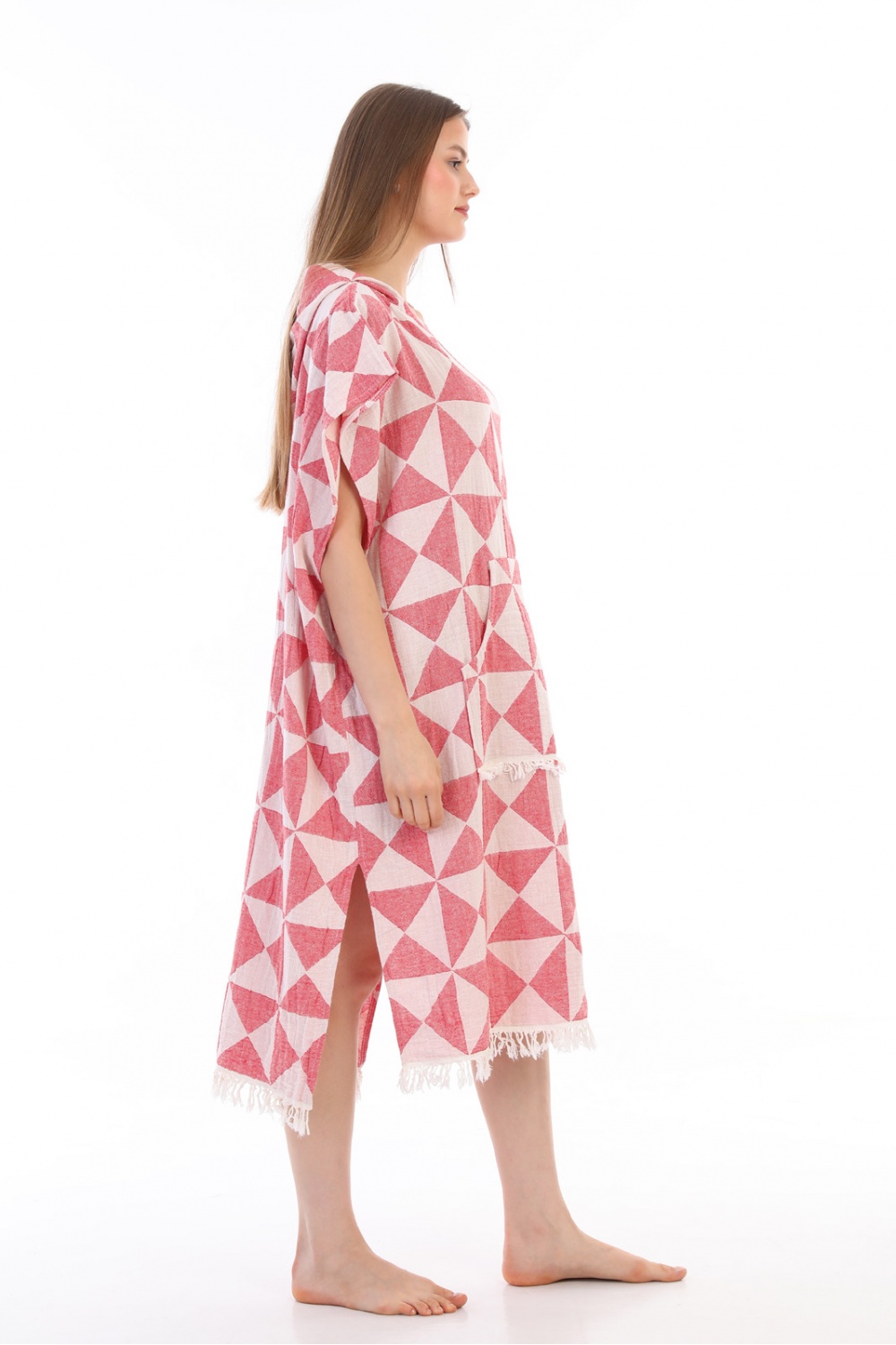 CHAPUTS Tria Red Surf Pancho Bathrobe Chaputs