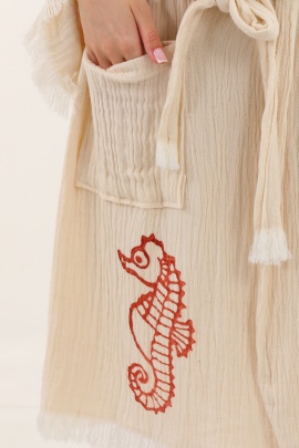 CHAPUTS Seahorse Wooden Stamp Red Bathrobe