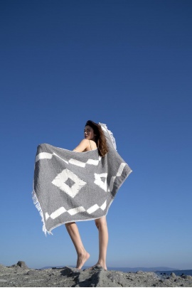 CHAPUTS Afrodisias Black Peshtemal CHAPUTS Afrodisias Black Peshtemal