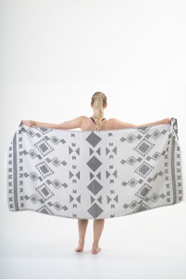 CHAPUTS Akalissus Black Peshtemal