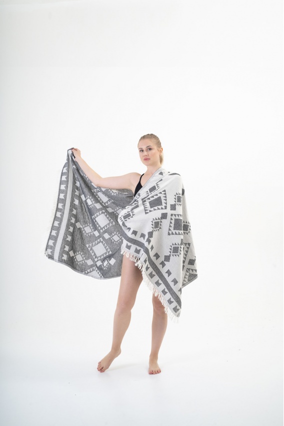 CHAPUTS Akalissus Black Peshtemal