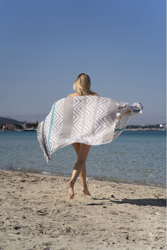 CHAPUTS Amos Grey Peshtemal