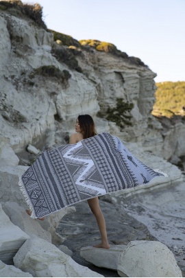 CHAPUTS Gagae Black Peshtemal