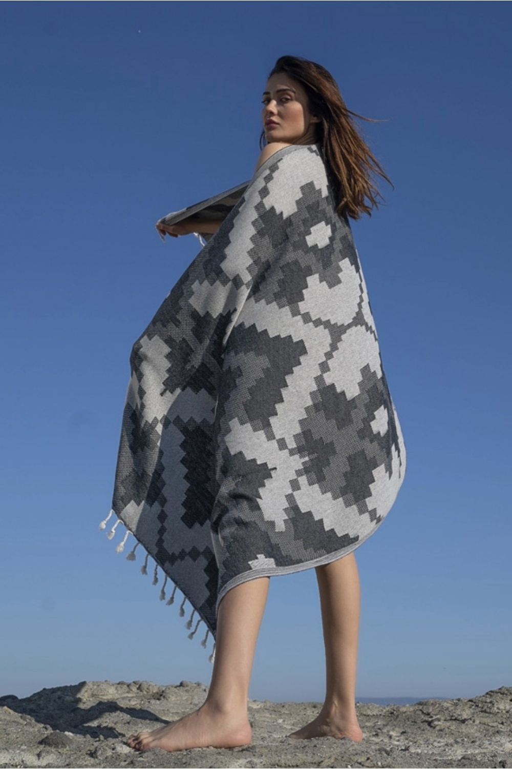 Minassos Black Peshtemal