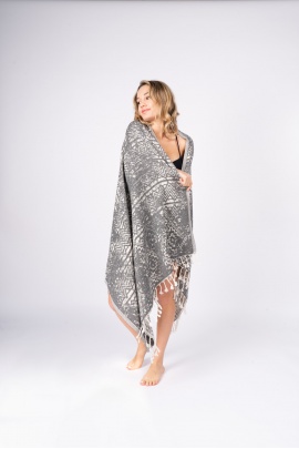 CHAPUTS Priene Black Peshtemal