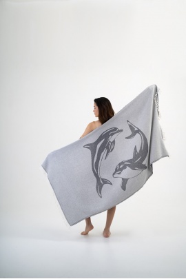 SAUDADE Dolphin Black Peshtemal (Sustainable Cotton) SAUDADE Dolphin Black Peshtemal (Sustainable Cotton)