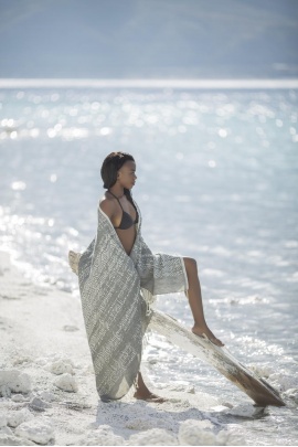 CHAPUTS Natica Black Peshtemal 