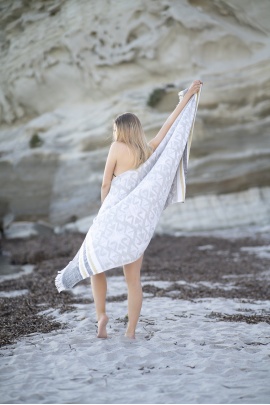 SAUDADE Nautilus Black Peshtemal (Sustainable Cotton)