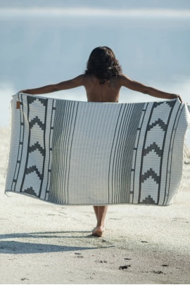 Nesta Black Peshtemal