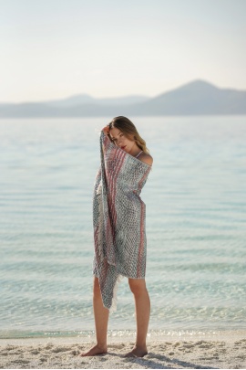 CHAPUTS Pica Navy Blue & Red Peshtemal