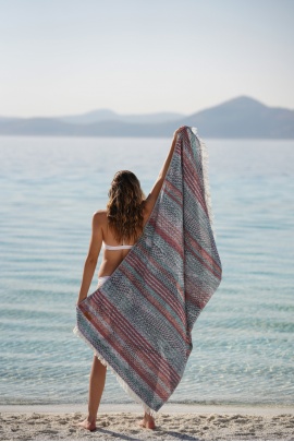 CHAPUTS Pica Navy Blue & Red Peshtemal