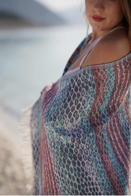 CHAPUTS Pica Navy Blue & Red Peshtemal