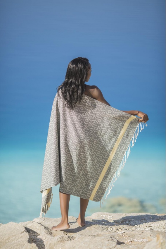 CHAPUTS Pupa Black & Yellow Peshtemal