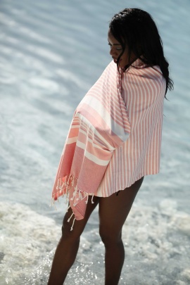 CHAPUTS Torellia Red Peshtemal