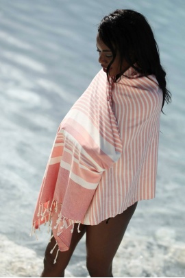 Torellia Red Peshtemal