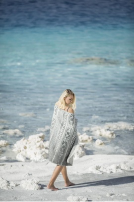 CHAPUTS Venusta Black Peshtemal